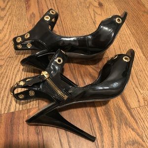 Guess heels